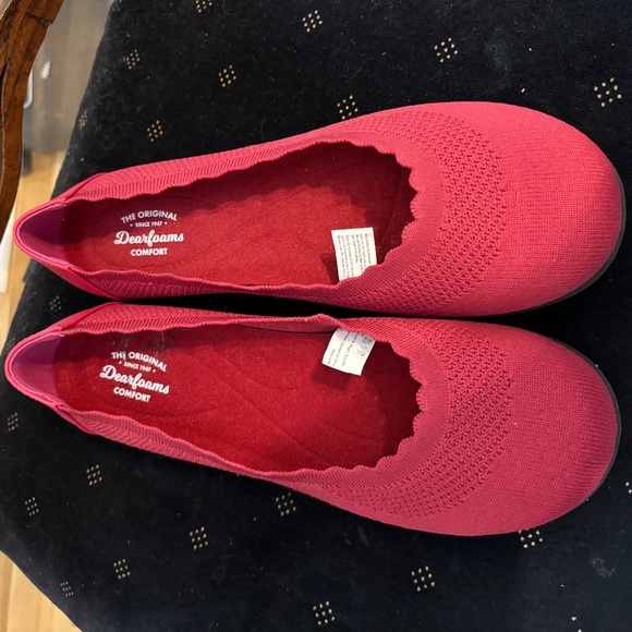 Red Fabric flats by Dearfoam - size 10 - NEW - Picture 1 of 5